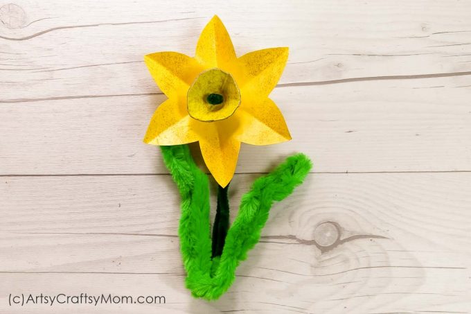 Egg Carton Daffodil craft for kids -Make the best out of waste while developing fine motor skills such as hand-eye coordination, dexterity and cutting skills.