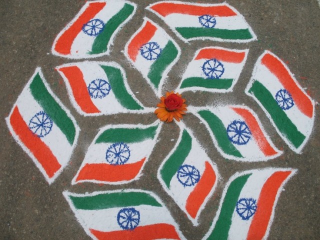 India-Flag-Rangoli - 50 Ideas for India Independence Day or Independence Day party