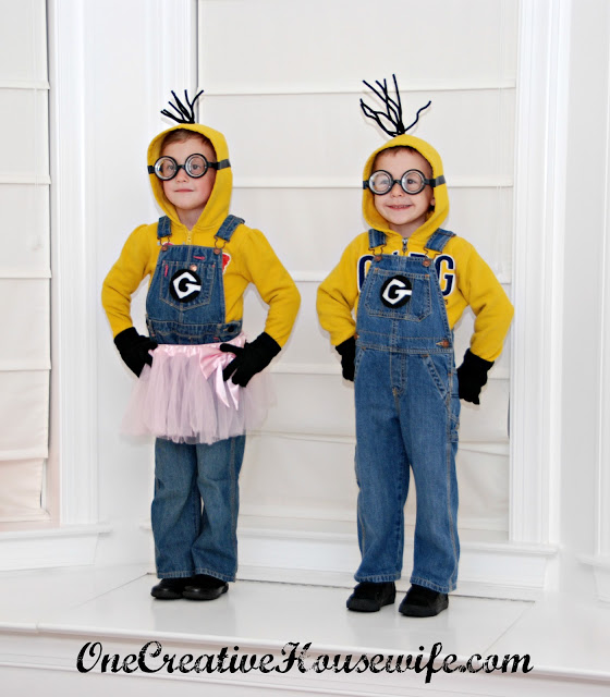 Minion Costume - Try these 21+ Last minute Halloween costume ideas that are both creative and easy and you can pull off in less than one hour. Minions, bandits, dolls and more