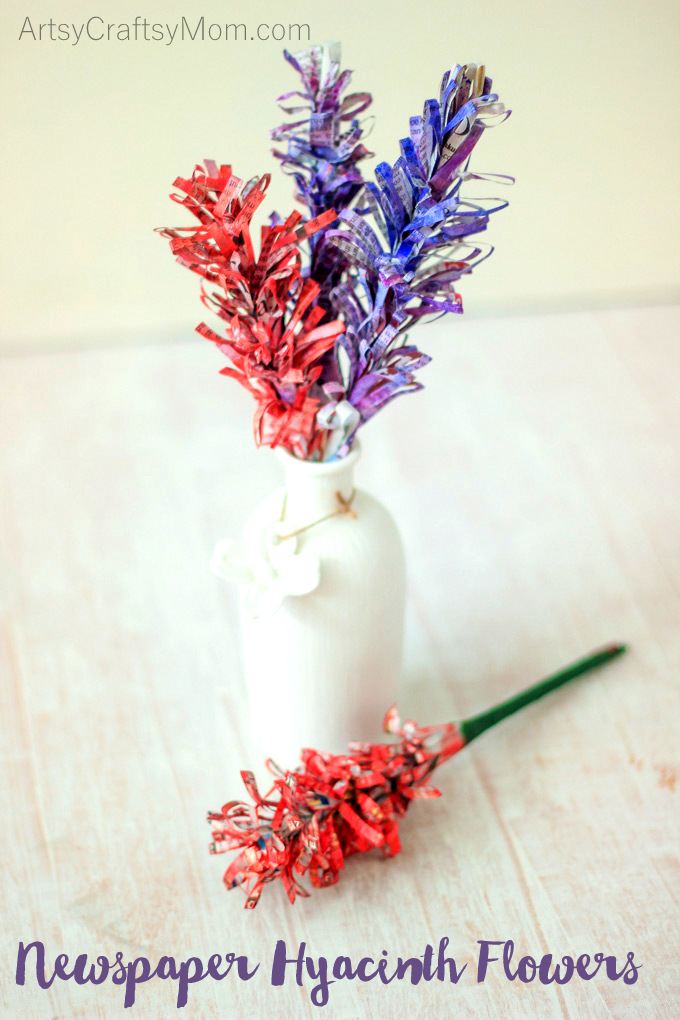 DIY Easy Newspaper Hyacinth Flowers, perfect to brighten up your home all through the year. All you need are newspapers and paints! perfect Mother's Day Craft, teacher appreciation or even earth day - best out of waste projects. Recycled newspaper DIY. 