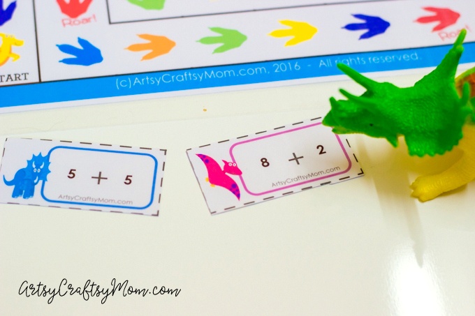 Printable Dinosaur Addition Game for Grade 1 ! Includes 48 editable addition cards & examples to use it to practice Common Core Math Sums.