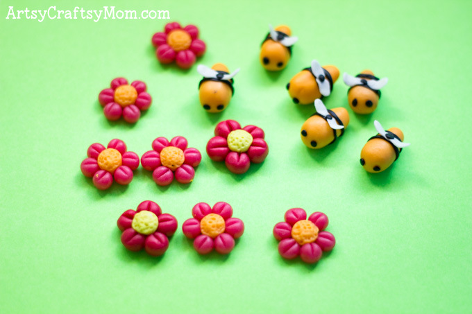 Super Easy Clay Bee Tic Tac Toe craft for kids - learn how to make a very cute tic tac toe game with easy step by step photos to guide you through! - ArtsyCraftsyMom.com