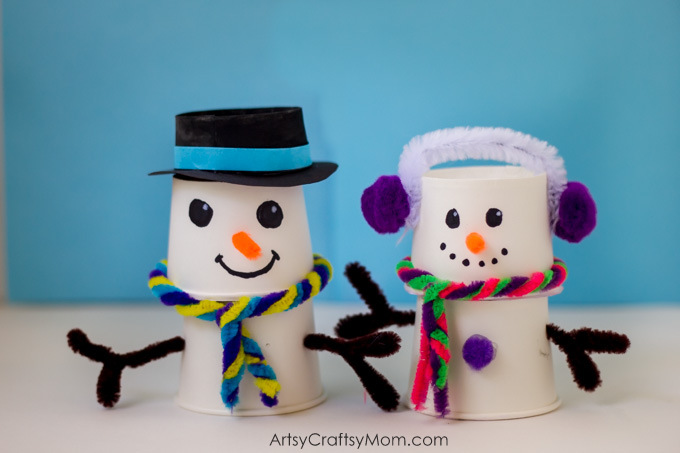 This absolutely adorable paper cup snowman craft is just what you need on your mantle to remind you of the winter and coming holiday season!