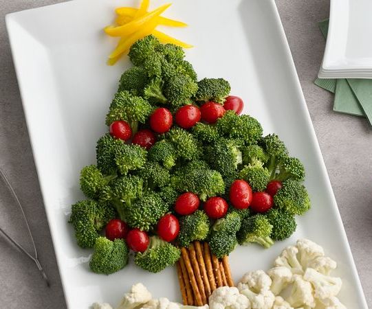 Want to make the holidays extra special for your kids? Wow the little ones with these fun foods for Christmas - that are way too cute to eat!
