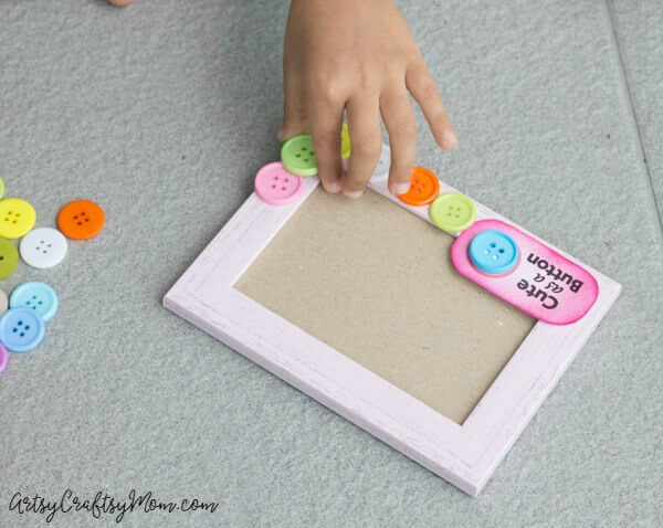 Kids love looking at their baby pictures! Indulge them with a DIY Photo Frame that is as cute as a button, and perfectly deserving of cute pictures!