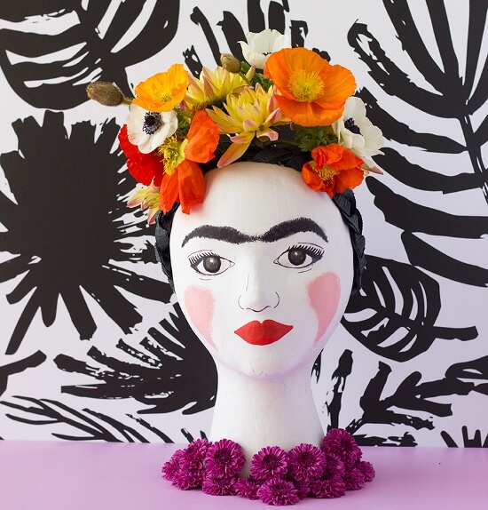 Frida Kahlo faced a lot of pain in her life, but she turned it all into art. Teach children about this incredible artist and personality with these 10 fantastic Frida Kahlo Art Projects for Kids.