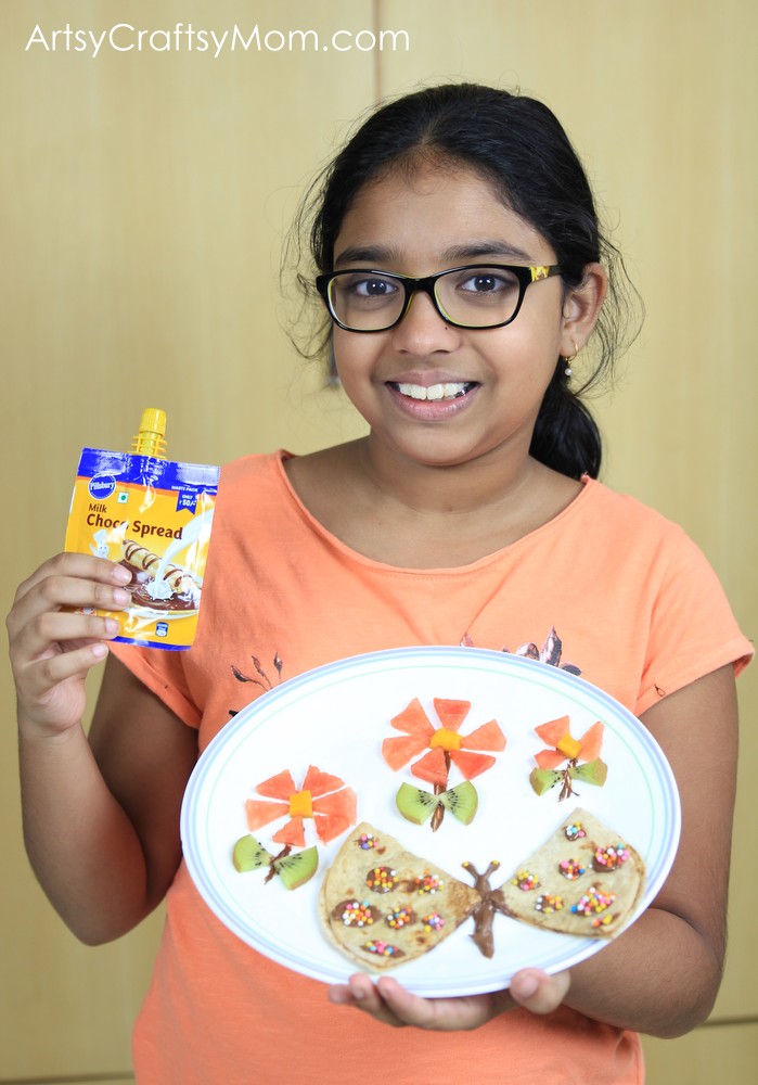 Turn a boring Roti into a Butterfly Roti Sandwich with Pillsbury Choco Spread Masti Pack. Every #Pillsbury #ChocoDoodle created means a roti enjoyed thoroughly.Now, Draw the Masti, Eat the Roti with the Pillsbury Milk Choco Spread via ArtsyCraftsyMom.com