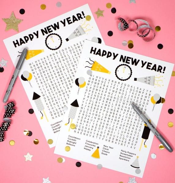 Ring in the New Year with a blast! Here are some DIY New Year's Eve Party Ideas for kids that look great, are simple to make and easy on the pocket too!