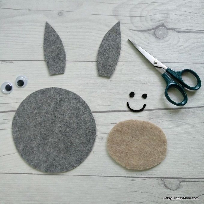 Make an adorable D for Donkey Craft with our Printable Template that's perfect for farm animals, mammals, letter D and Bible Study Activities for your kids 