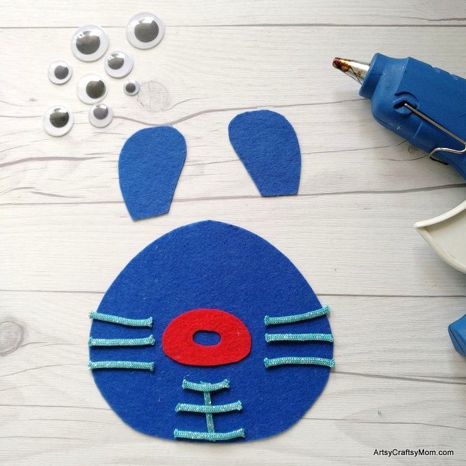 Make this awesome X for X-Ray Fish Craft using our Printable Template that's perfect for learning about aquatic animals or about the letter X.