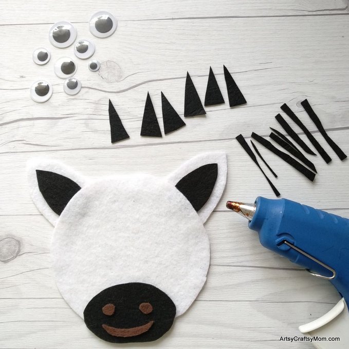 Make this adorable Z for Zebra Craft using our Printable Template that's perfect for learning about the Savannah, wild animals, the horse family or the Letter Z.