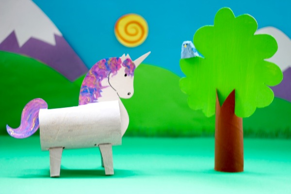 Unicorns are probably the sweetest mythological creatures that even kids love! Spread some magic around with these unique unicorn crafts for kids that are just gorgeous!
