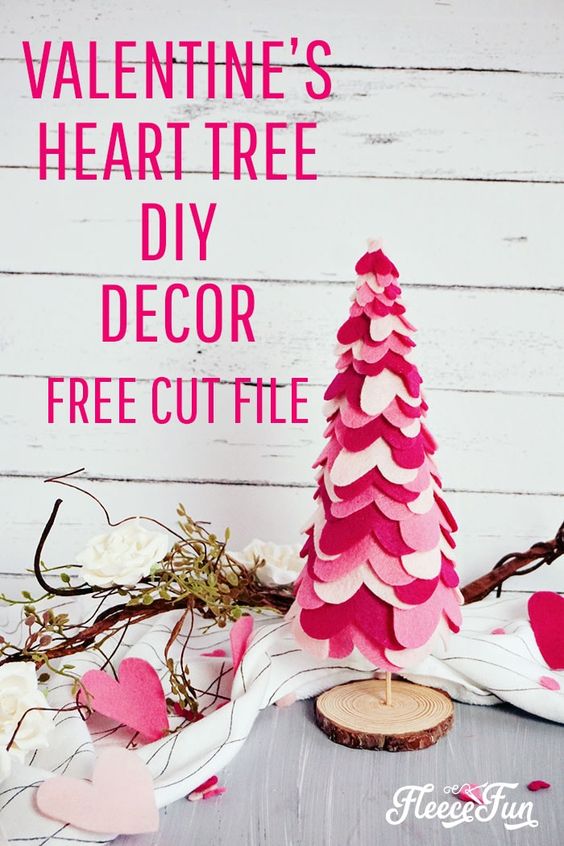 It's Valentine season & a fun way to spread the love is by having a Valentine's theme party at home, complete with DIY Valentine Party Decorations