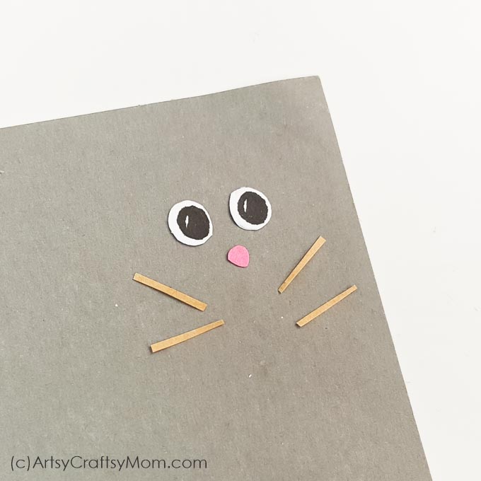 The paper quilling black cat craft brings together elements of fun and spookiness in equal parts. A Halloween card kids would love to create.