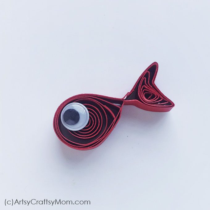 Learn about numbers and colors with the help of the Dr Seuss book, One Fish Two Fish Red Fish Blue Fish, and this One Fish Two Fish Paper Quilling Craft!