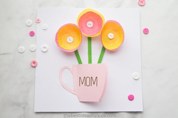 Nothing can beat these adorable Handmade Mother's Day Cards to bring a big smile on Mom's face! Easy ideas for kids of all ages to try and make!