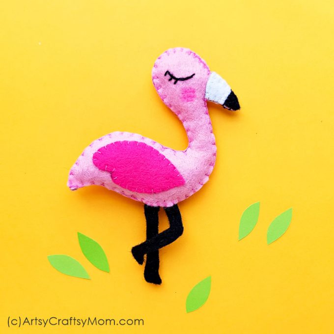 Flamingoes are all the rage, and we're getting in the trend with a DIY Felt Flamingo Plushie! Pink and soft, this will make a great gift for a flamingo fan!