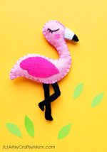 DIY Felt Flamingo Plushie