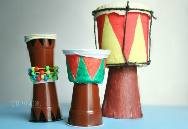 These traditional african crafts for kids teach us about the rich and colorful heritage of the African continent! Play games, create art and have fun!