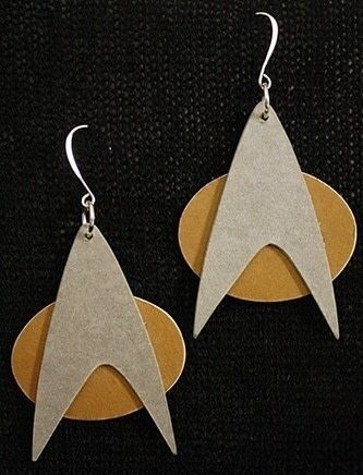 Get your geek on and go where no crafter has gone before - with these fun and easy Star Trek Crafts and Activities! Includes something for all ages!