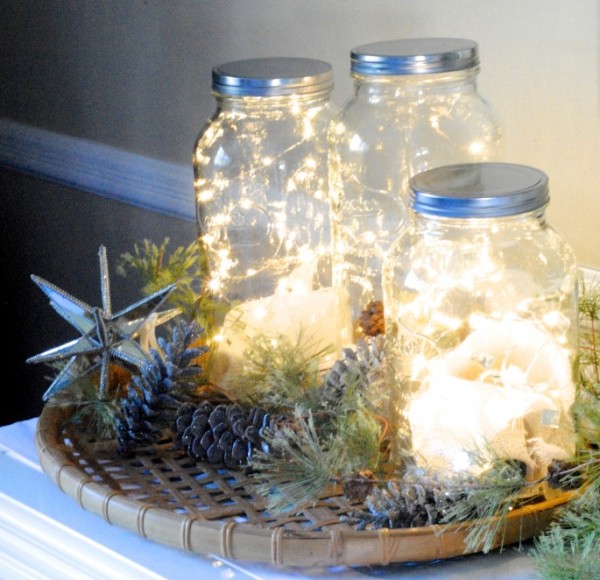 Give your holiday decor a boost with these gorgeous Christmas Mason Jar Crafts!! Whether it's vintage or contemporary, there's something for everyone!