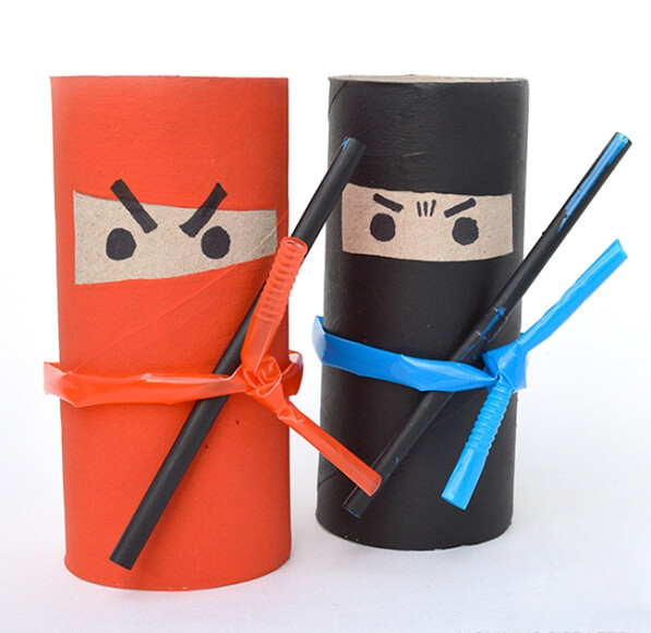 Go 'Hiya!' with our super fun and easy to make Ninja Crafts for Kids, just in time for International Ninja Day! Perfect to make, play & share with friends!
