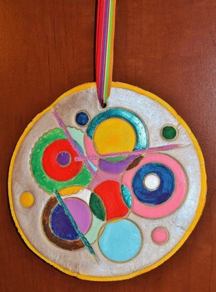 Kandinsky was an artist who combined colors, melodies and philosophy. Get inspired from this great artist with some Wassily Kandinsky art projects for kids.