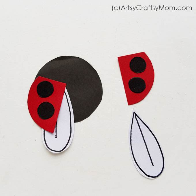 Set up your spring reading with some cheery Ladybug Corner Paper Bookmarks to help mark your place! Make them in different colors and gift your friends!