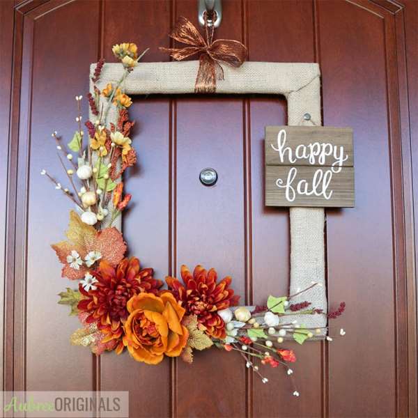 Deck up your front door this season with these gorgeous DIY Fall Wreaths! Choose the one you like the best and have fun crafting!