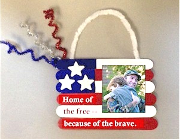 Honor military veterans and learn about the importance of Veterans Day on 11th November with these Veteran's Day Crafts for Kids. 