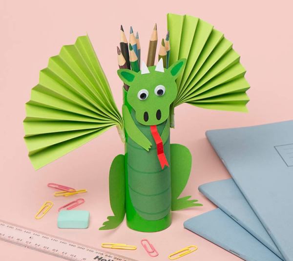 Get mystical with these stunning dragon crafts for kids! Perfect for the Chinese New Year and Appreciate a Dragon Day on 16th January!