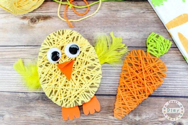 Get out those balls of yarn - here are 20 Colorful Yarn Crafts for Kids - and the kids at heart! Perfect for a weekend with the family!