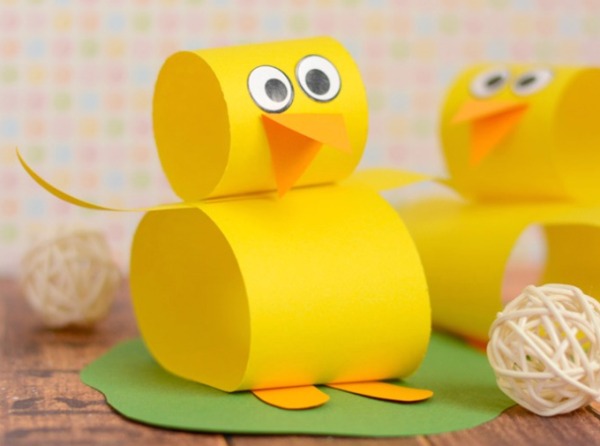 It's spring and the time for baby animals, which means its time for these cute Chick Crafts for Easter that are easy enough for little kids!