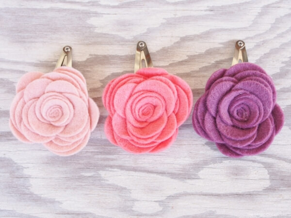 These easy DIY hair accessories make great gifts for Mother's Day or your BFF's birthday! Or use them yourself for a cool, custom look!