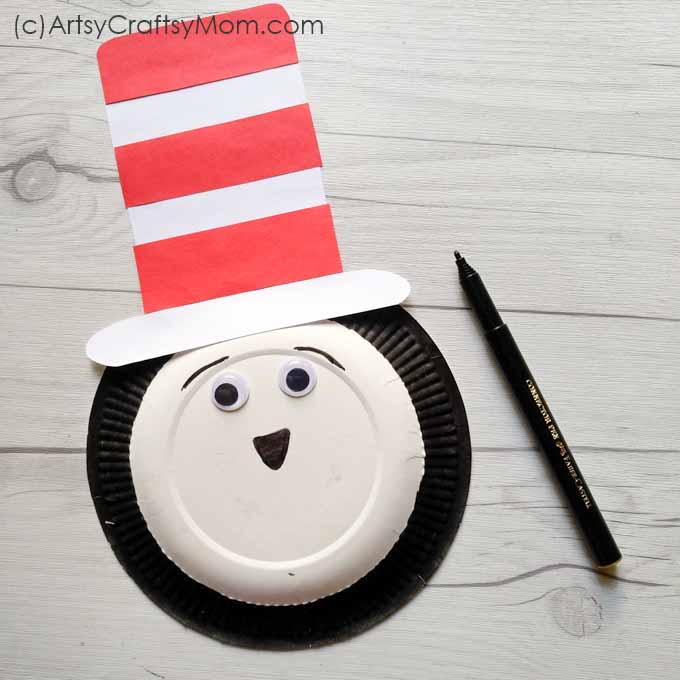 Love Dr Seuss? Then you'll love making this Paper Plate Cat in the Hat Craft! Easy enough for beginner crafters and needs only basic supplies!