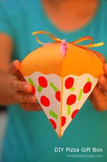 15 Positively Tempting Pizza Crafts for Kids