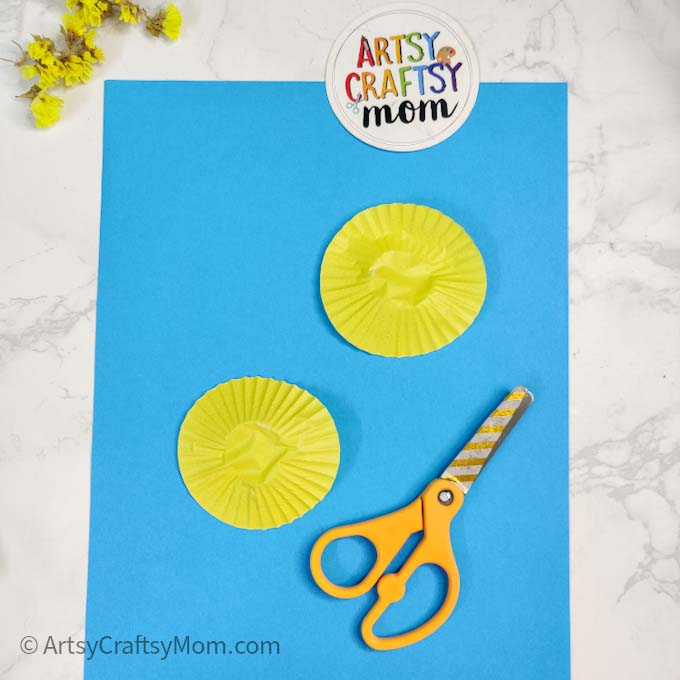 Making a Cupcake Liner Dandelion Craft For Kids is the best way to welcome spring and to celebrate  National Dandelion Day on April 5th!