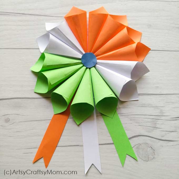 This Tricolor India Independence Day Wreath is just what we need this month, as we celebrate India's diamond jubilee - the 75th Independence Day!