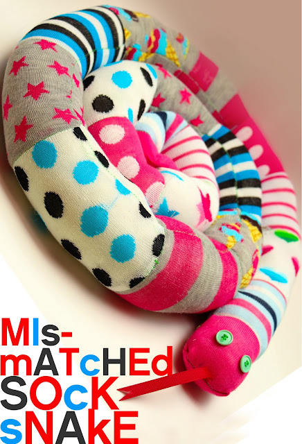 Looking for some ideas for DIY sock toys to make use of your old socks? Well, you're in luck because we've got quite a roundup for you today!