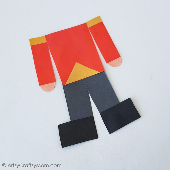 Have fun with this Easy Shape Nutcracker Craft, that's a great activity for preschoolers and kindergarteners to learn about shapes & play with them!