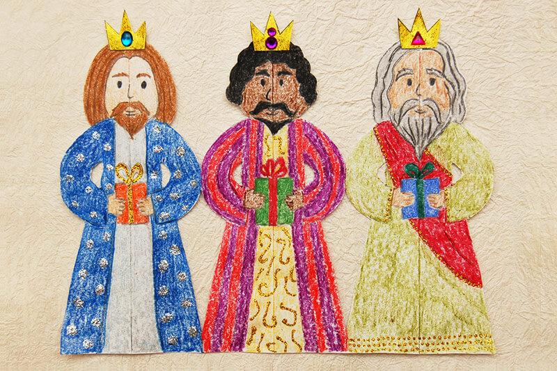 These Three Kings Day Crafts are perfect for kids to celebrate DÍA DE REYES, or the Feast of the Epiphany, an important festival in Latin America!