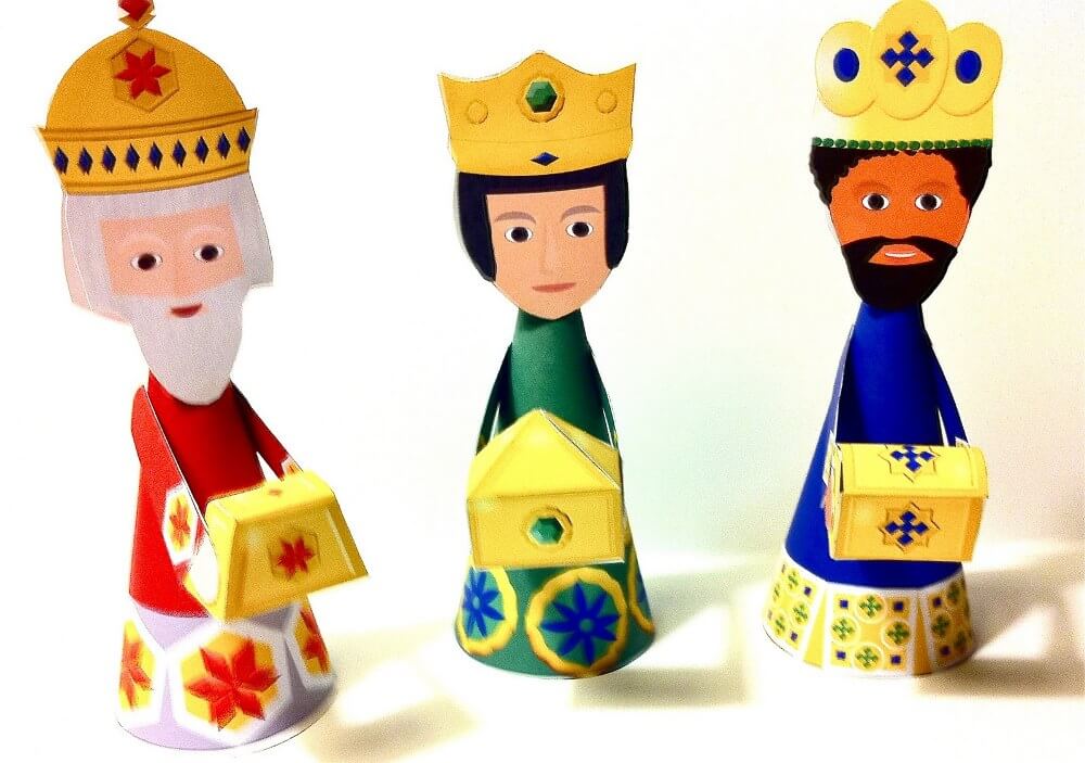 These Three Kings Day Crafts are perfect for kids to celebrate DÍA DE REYES, or the Feast of the Epiphany, an important festival in Latin America!
