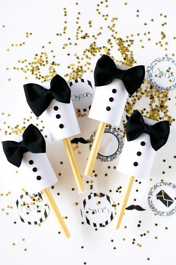 It's time for the Oscars, and these DIY Oscars party ideas are just what you need to throw an amazing awards night bash - for kids and adults!