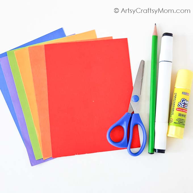 Here's a colorful handprint parrot craft to brighten up your day! Perfect for young kids to use their hands and learn about different colors!