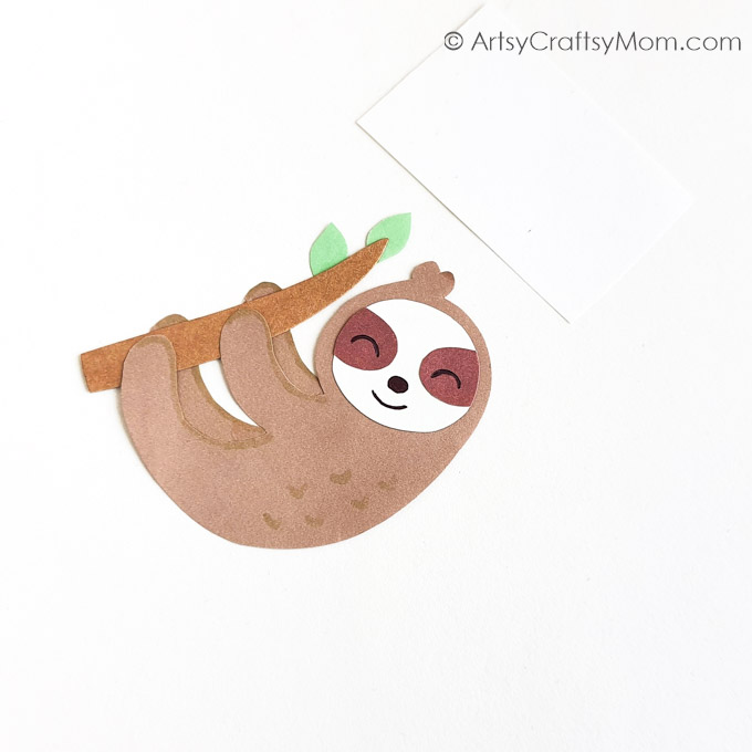 How adorable is this papercraft sloth bookmark? Perfect little DIY for kids of all ages to add some color and interest to their spring reading!