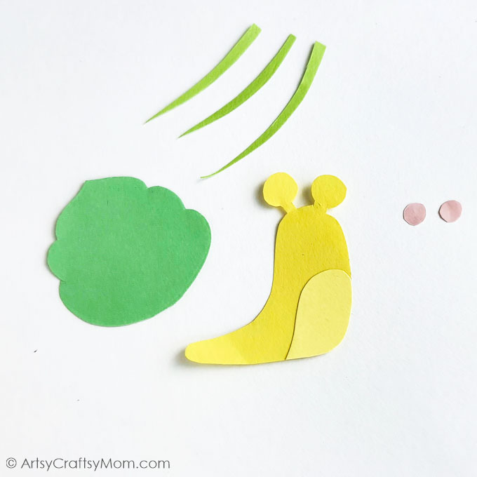 Welcome spring with a Papercraft Snail Bookmark Craft for Kids! Super fun and incredibly easy - all you need is basic craft supplies & you're ready!