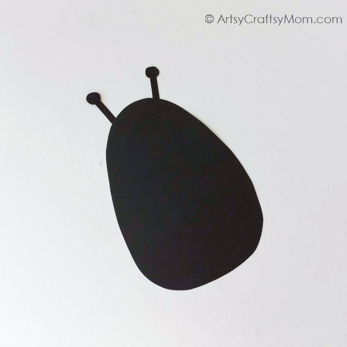Welcome spring with this adorable handprint ladybug craft that's a breeze to make! Use it to learn about ladybugs and make them in many colors!