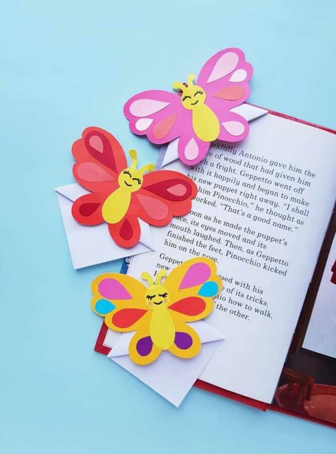 25 Cute and Creative Corner Bookmarks for Kids 22 These cute Corner Bookmarks for Kids will ensure kids stay interested in their reading. There's something for every holiday and season!