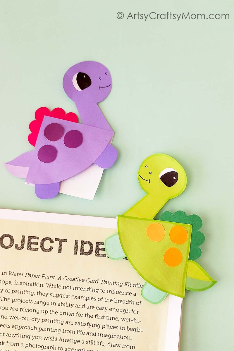 This adorable dinosaur corner bookmark is enough to turn anyone into a dinosaur fan! Make it for your friends as a cute back-to-school present!