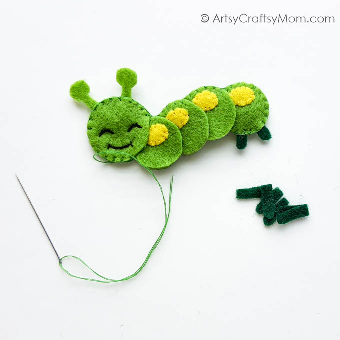 How cute is this felt caterpillar craft? It's a plushie that's easy to make even for kids and sewing beginners, with basic supplies you can easily find!